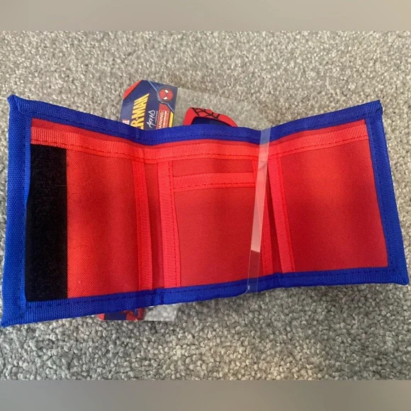 Marvel Spider-Man Accessory Set - Picture 2 of 7